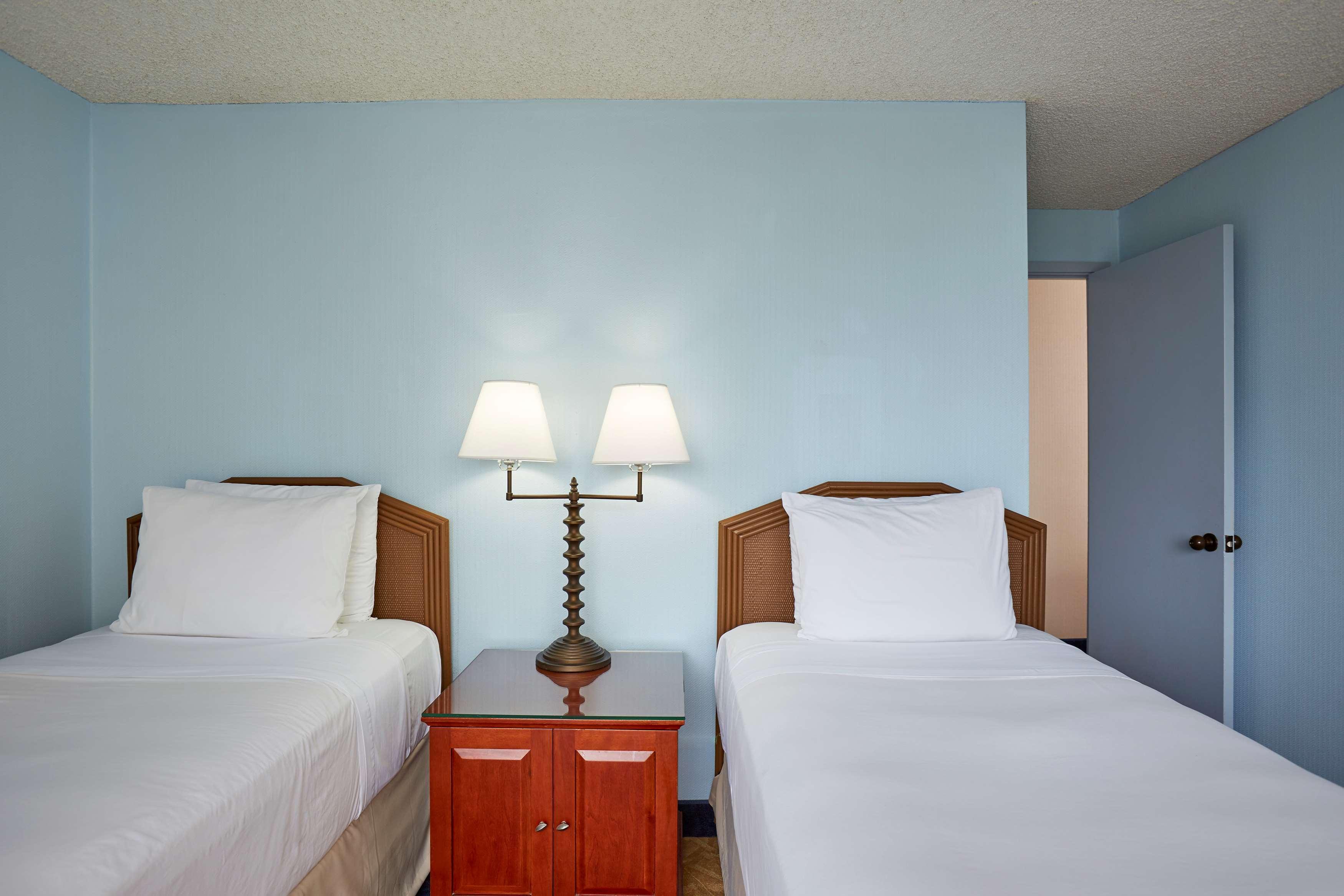 Hotel Ewa Waikiki