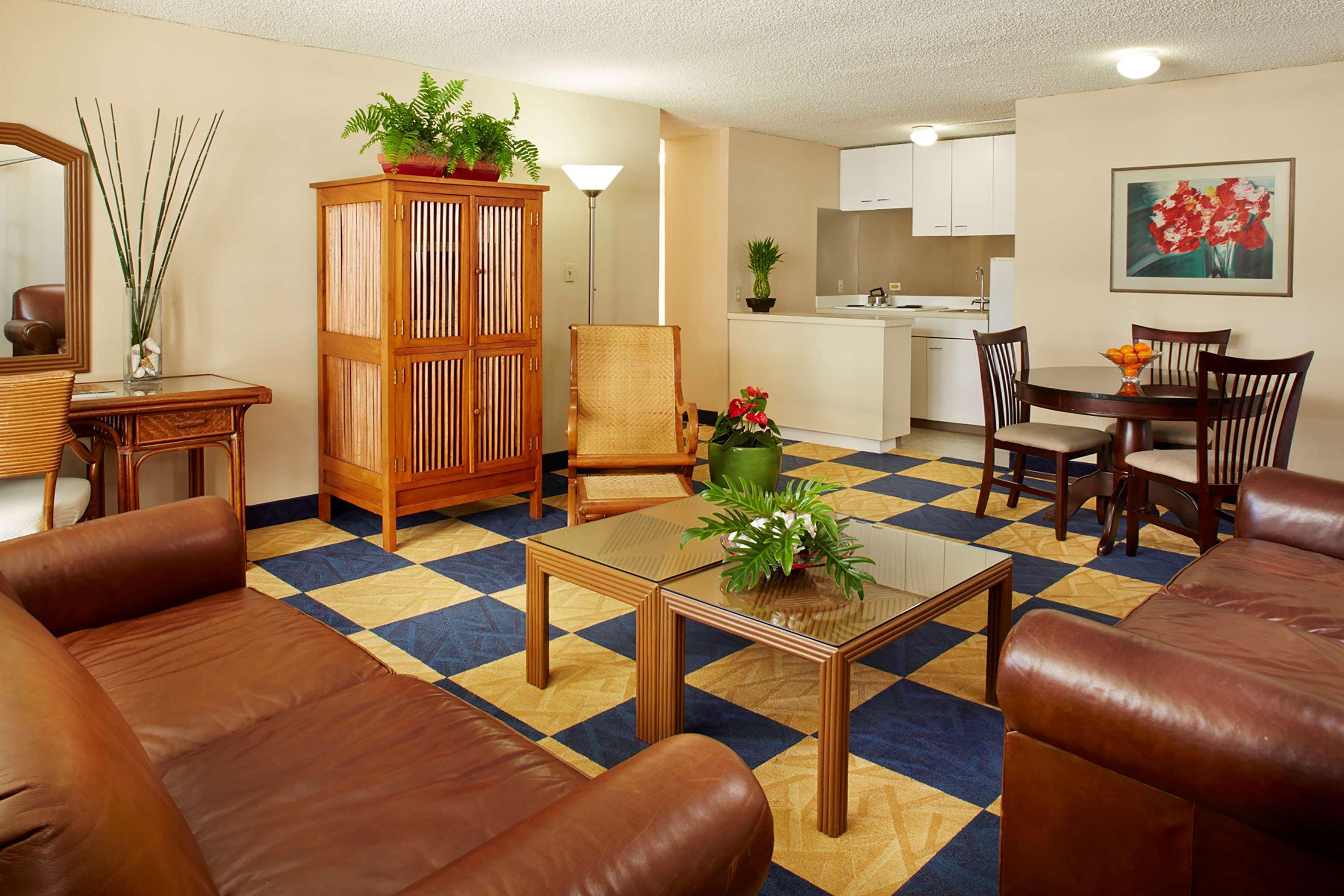 Hotel Ewa Waikiki