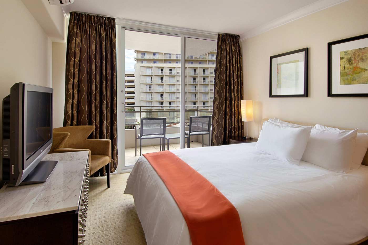 Regency On Beachwalk Waikiki By Outrigger