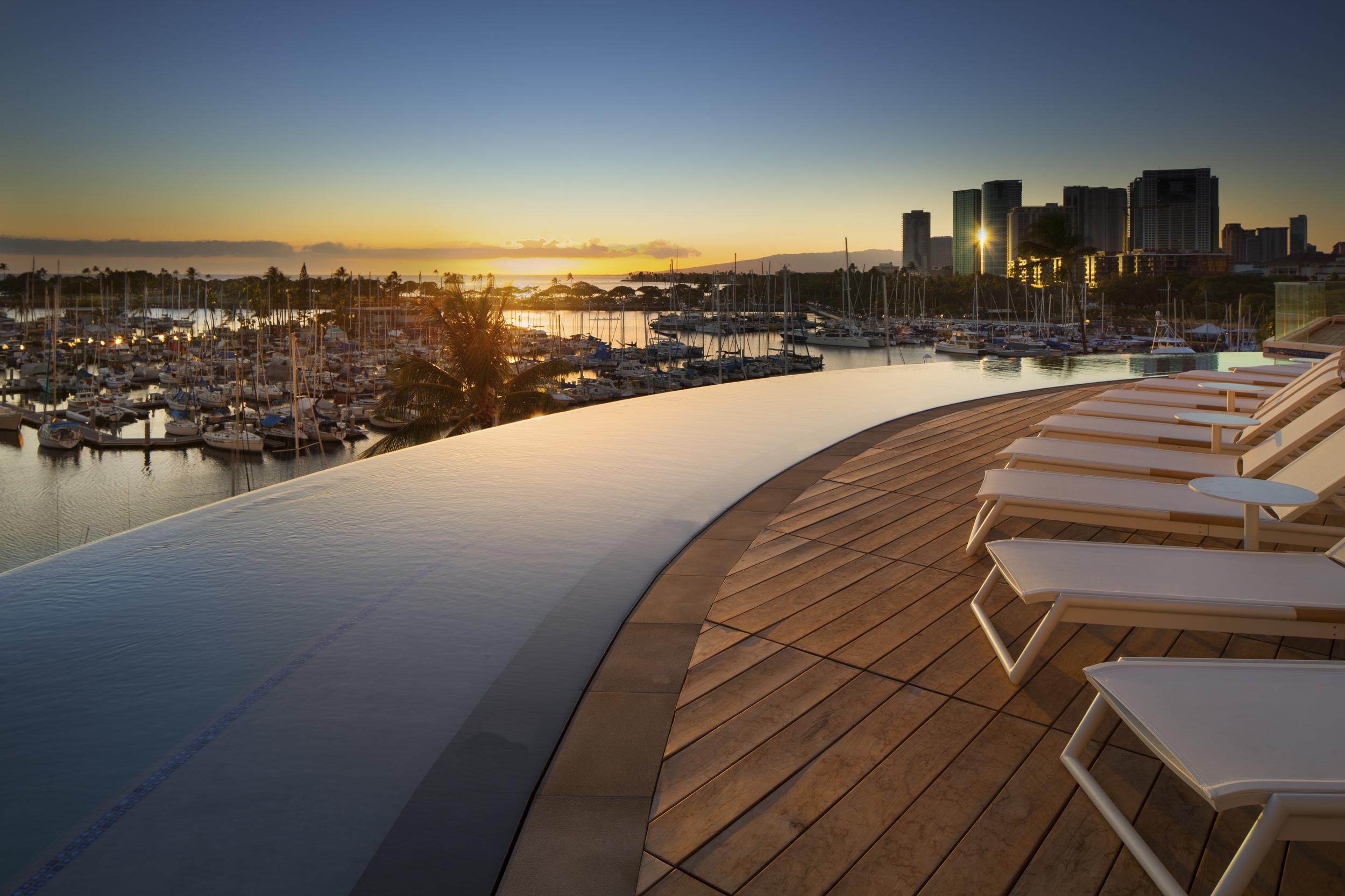 Waikiki 4*