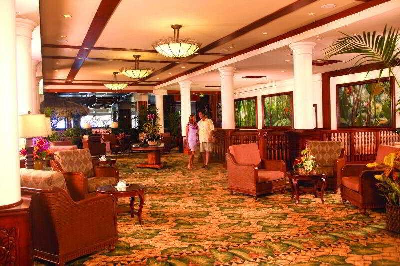 Castle Waikiki Shore Aparthotel