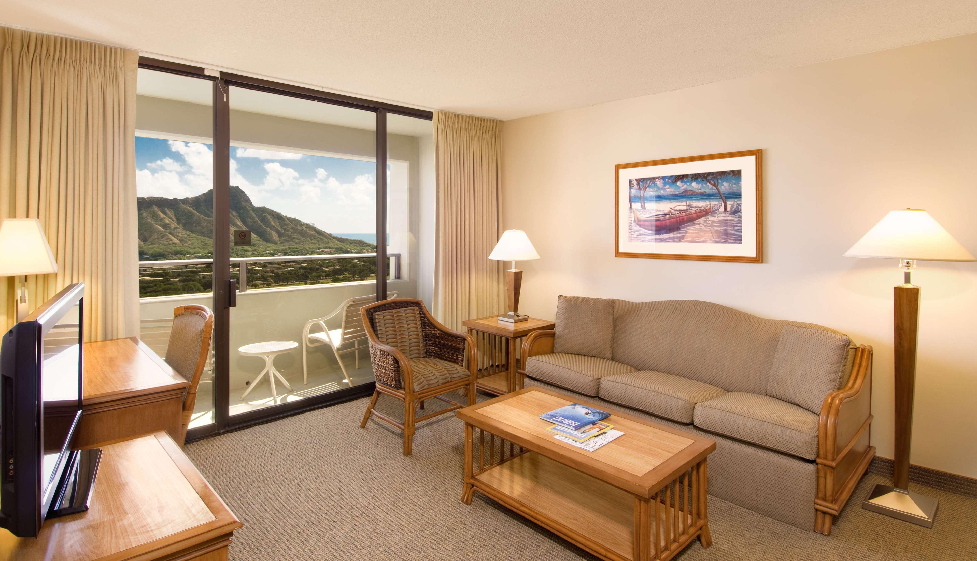 Aparthotel Aston Waikiki Sunset 4*