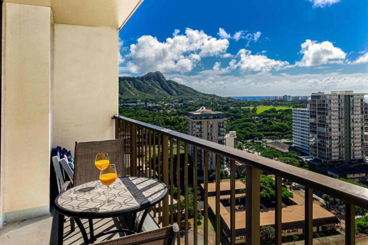 Waikiki Sunset & Mountain View With Parking *