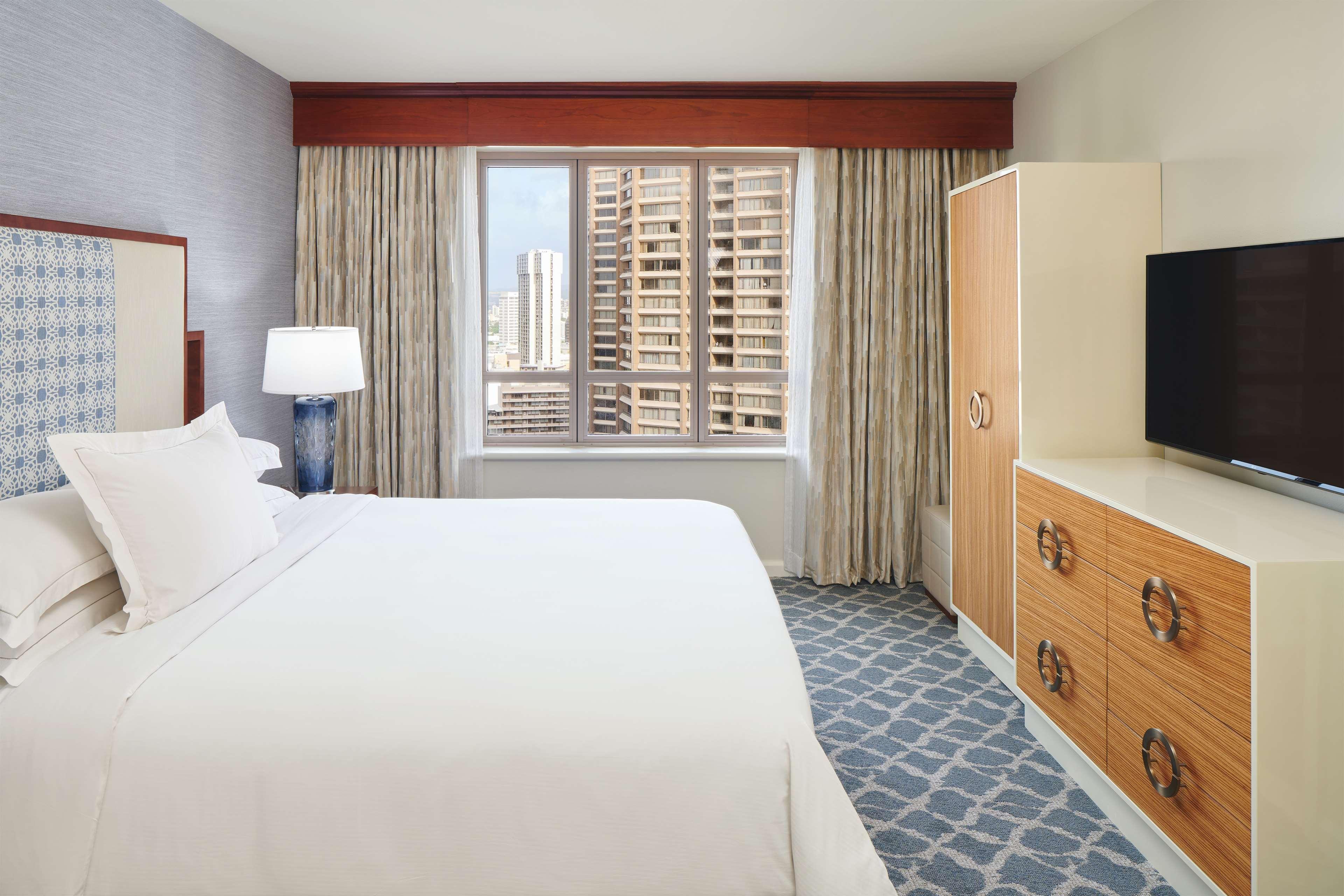 Hilton Grand Vacations Club Grand Waikikian Resort