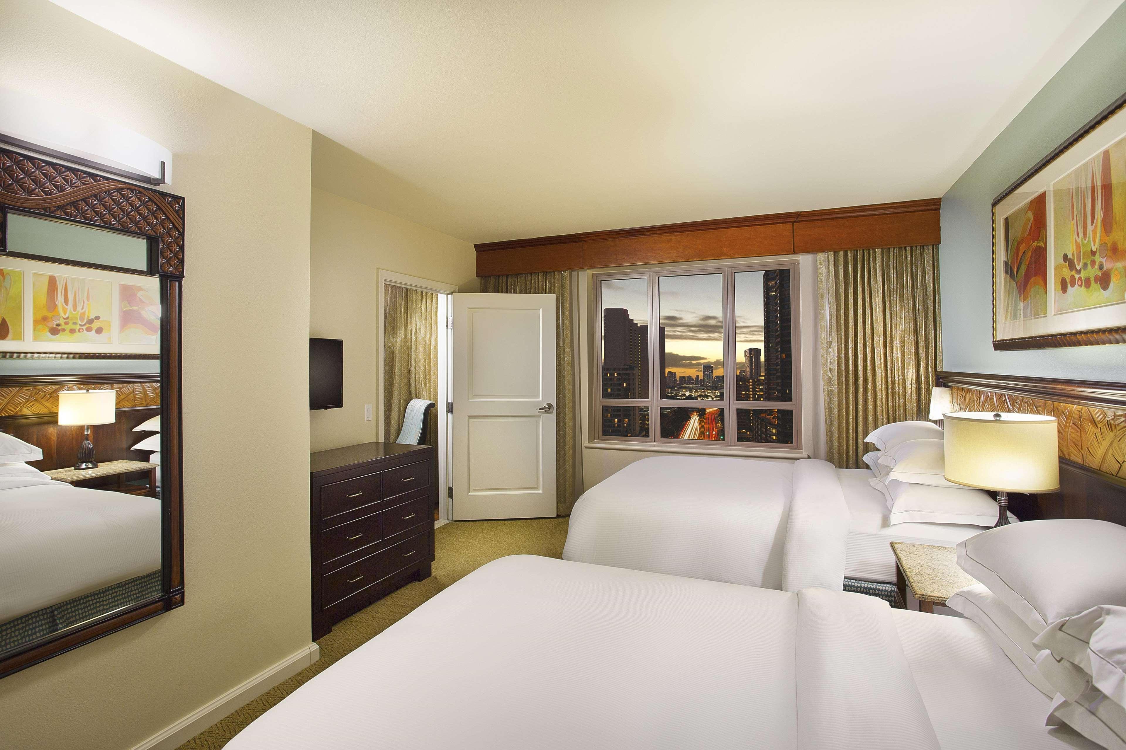 Hilton Grand Vacations Club Grand Waikikian Resort