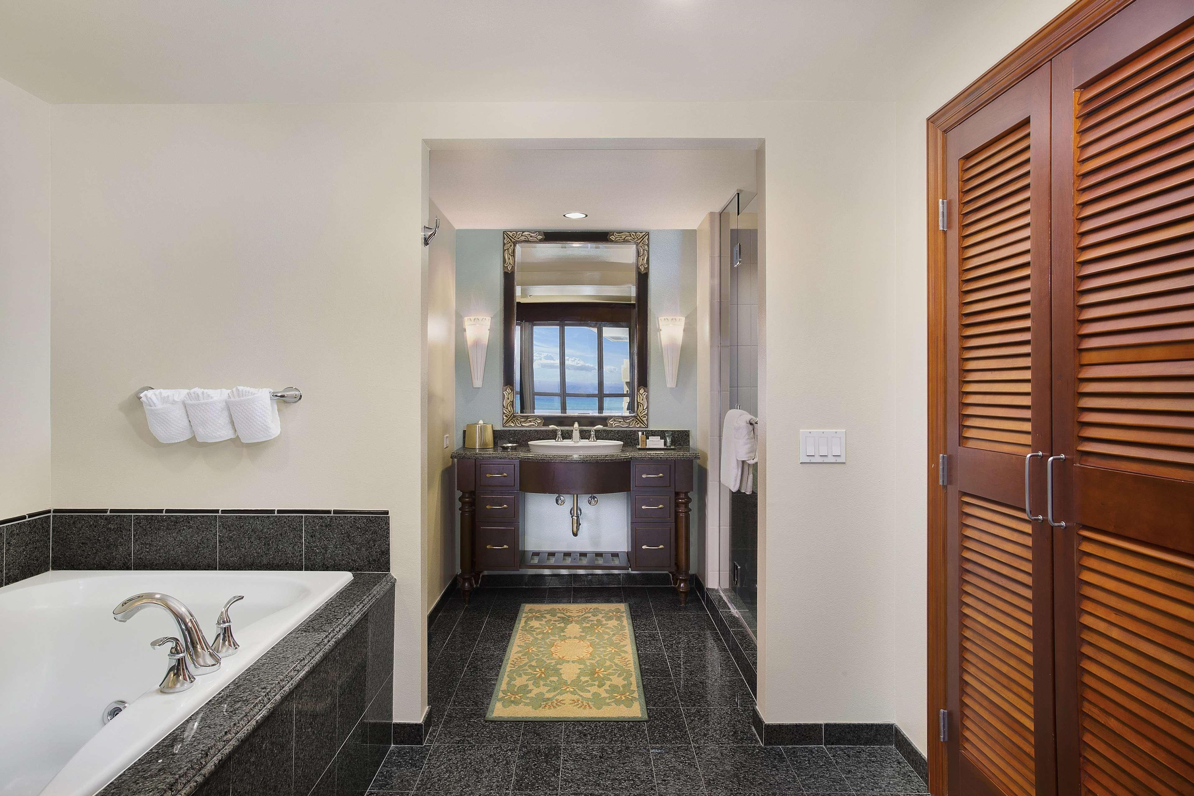 Hilton Grand Vacations Club Grand Waikikian Honolulu