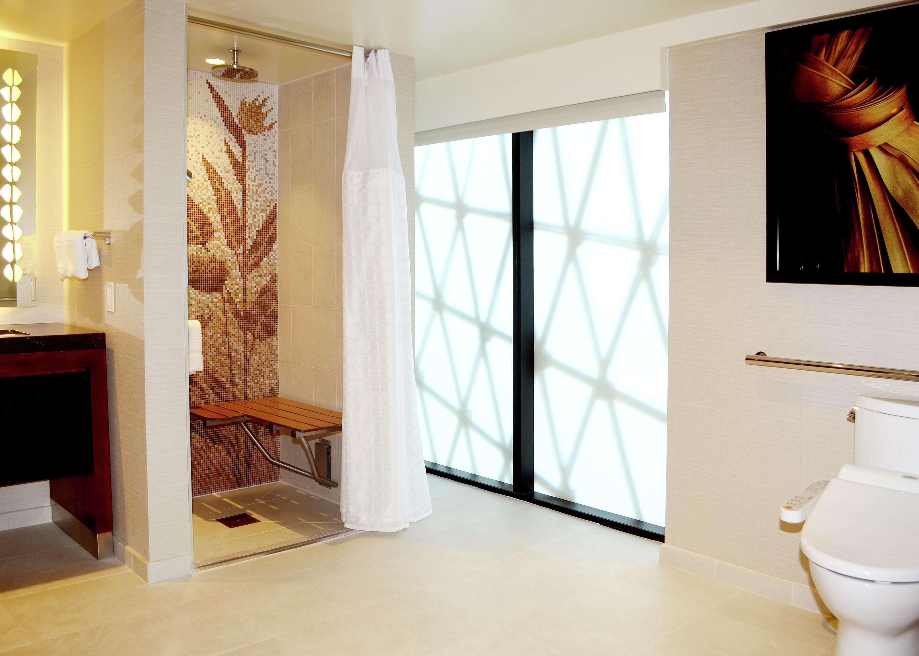 Resort Hilton Grand Vacations Club Hokulani Waikiki 3*