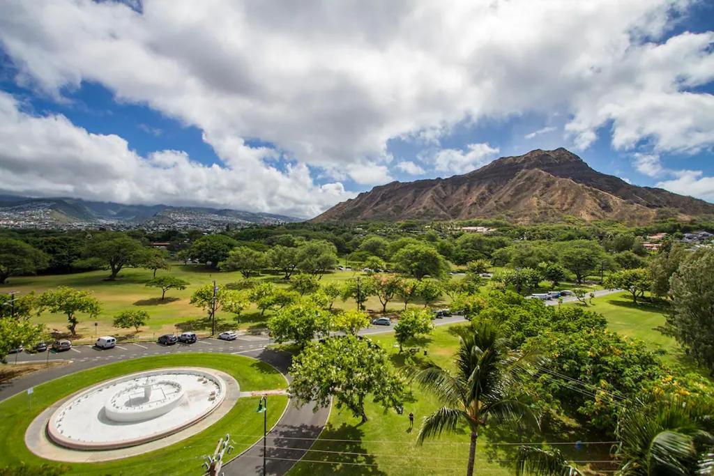 Diamond Head * Honolulu