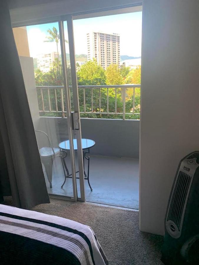 Ocean And Mountain View - Free Reserved Parking * Honolulu