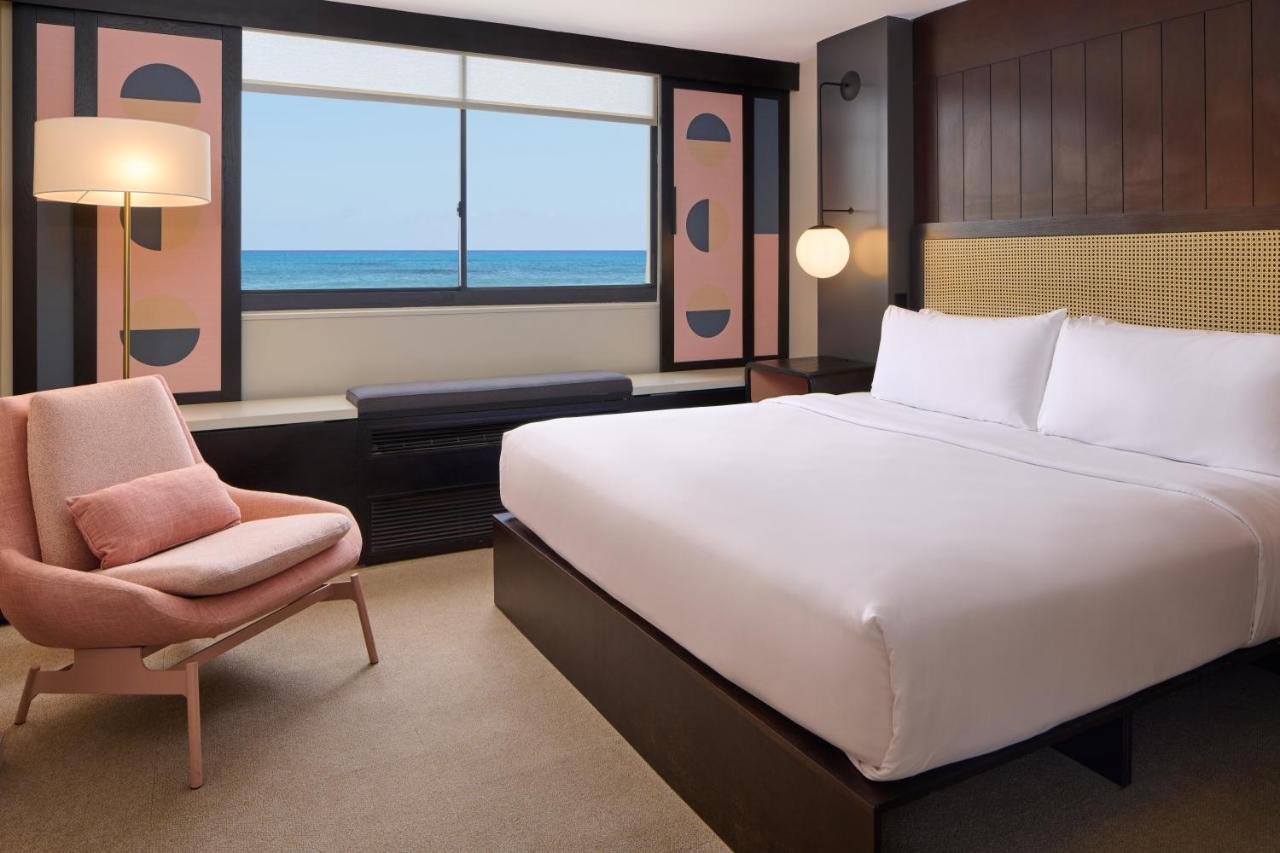 Renew 3* Honolulu