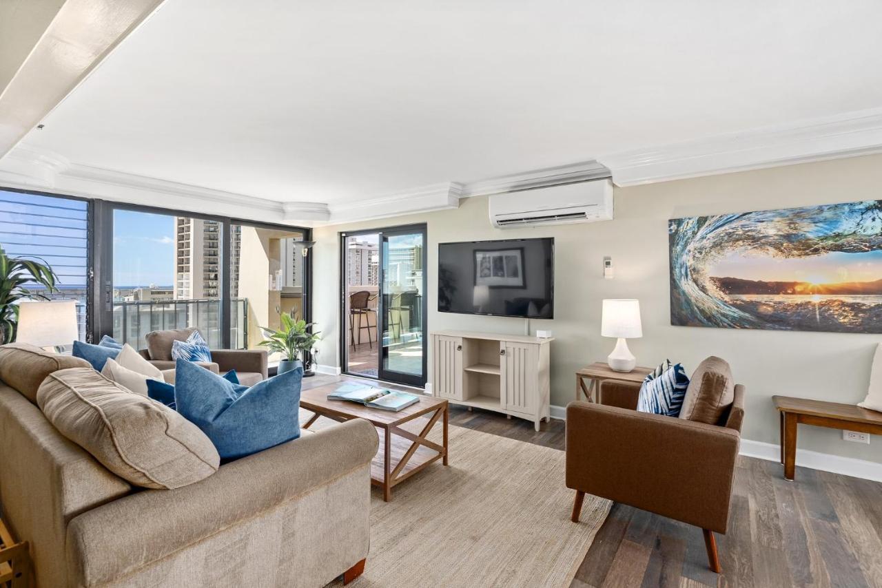 Expansive Lanai W/ Panoramic Views - Walk To Waikiki Beach Honolulu