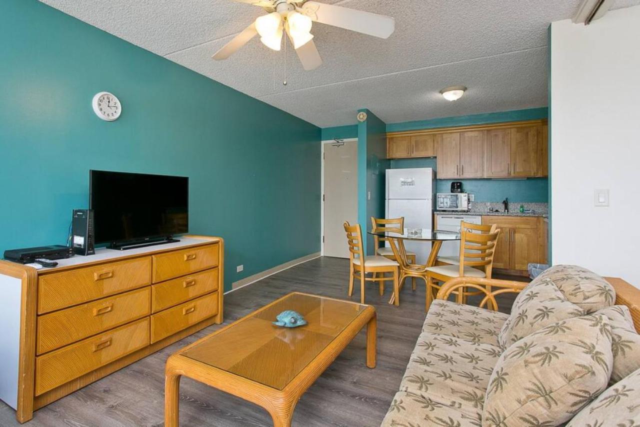 Royal Kuhio 1602 - Spacious With Stunning Mountain Views In The Heart Of Waikiki! Holiday home Honolulu