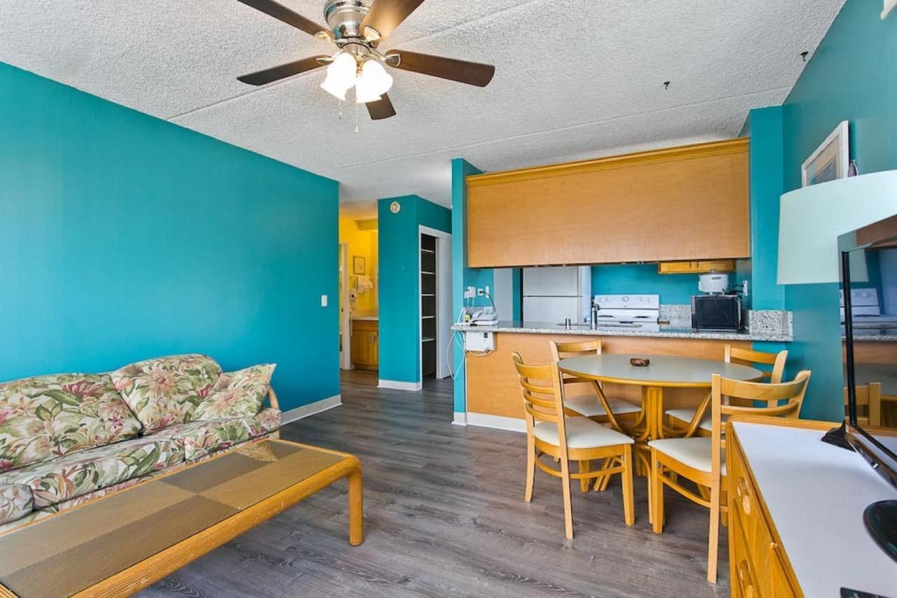 Royal Kuhio 1701 - Spacious Corner Unit With Stunning Ocean Views In The Heart Of Waikiki! * Honolulu