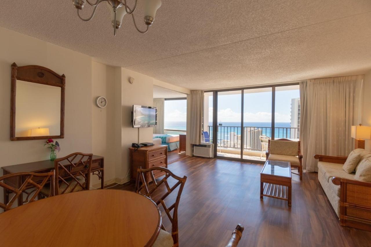 Waikiki Banyan Ocean View Apartment