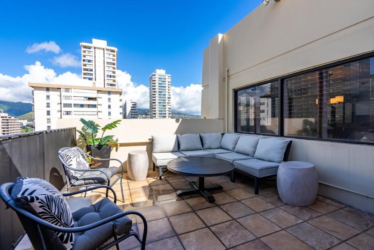 Apartment Expansive Lanai W/ Panoramic Views - Walk To Waikiki Beach *