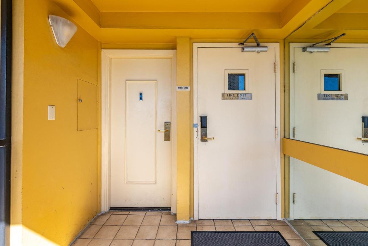 Expansive Lanai W/ Panoramic Views - Walk To Waikiki Beach Apartment