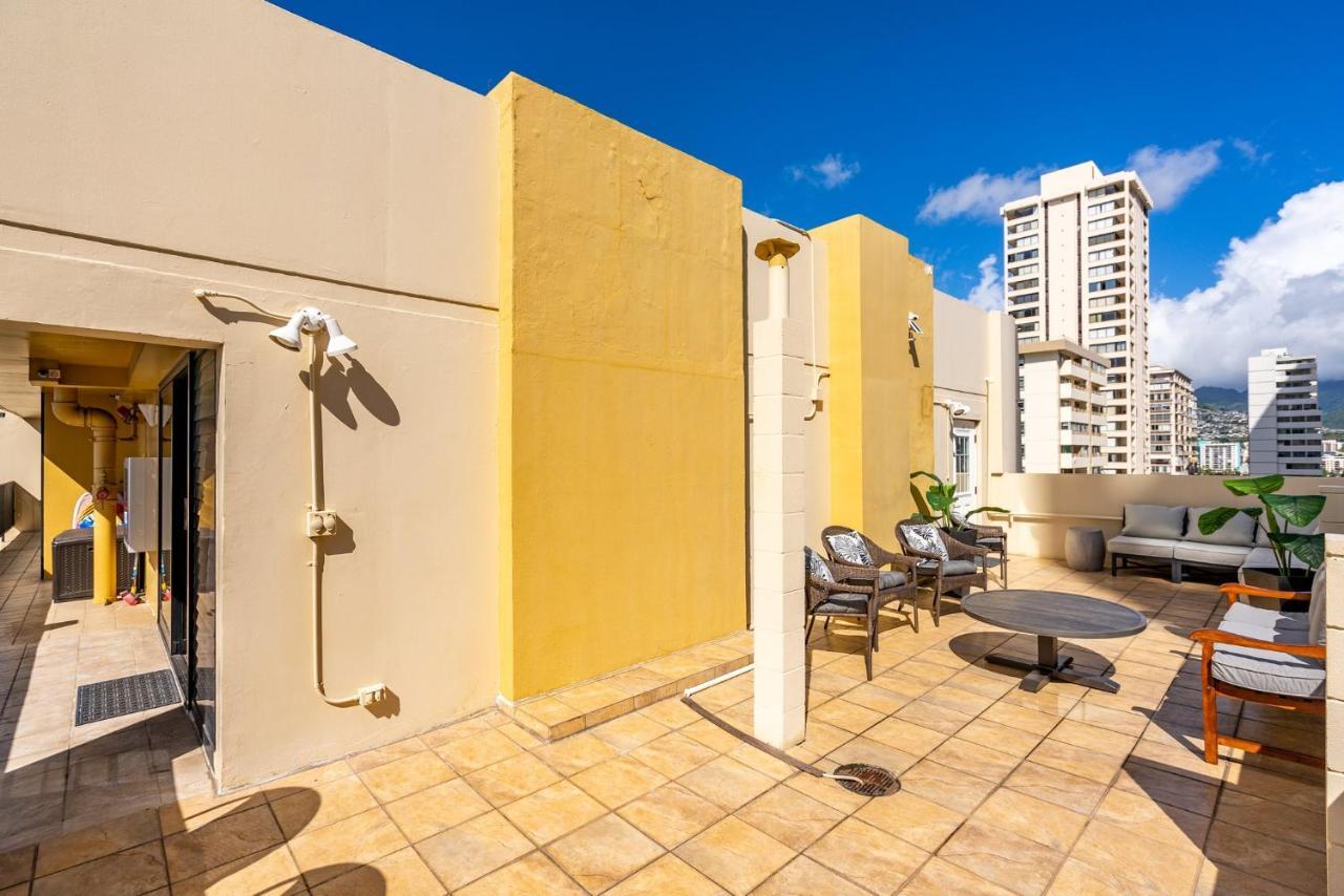 Expansive Lanai W/ Panoramic Views - Walk To Waikiki Beach Honolulu