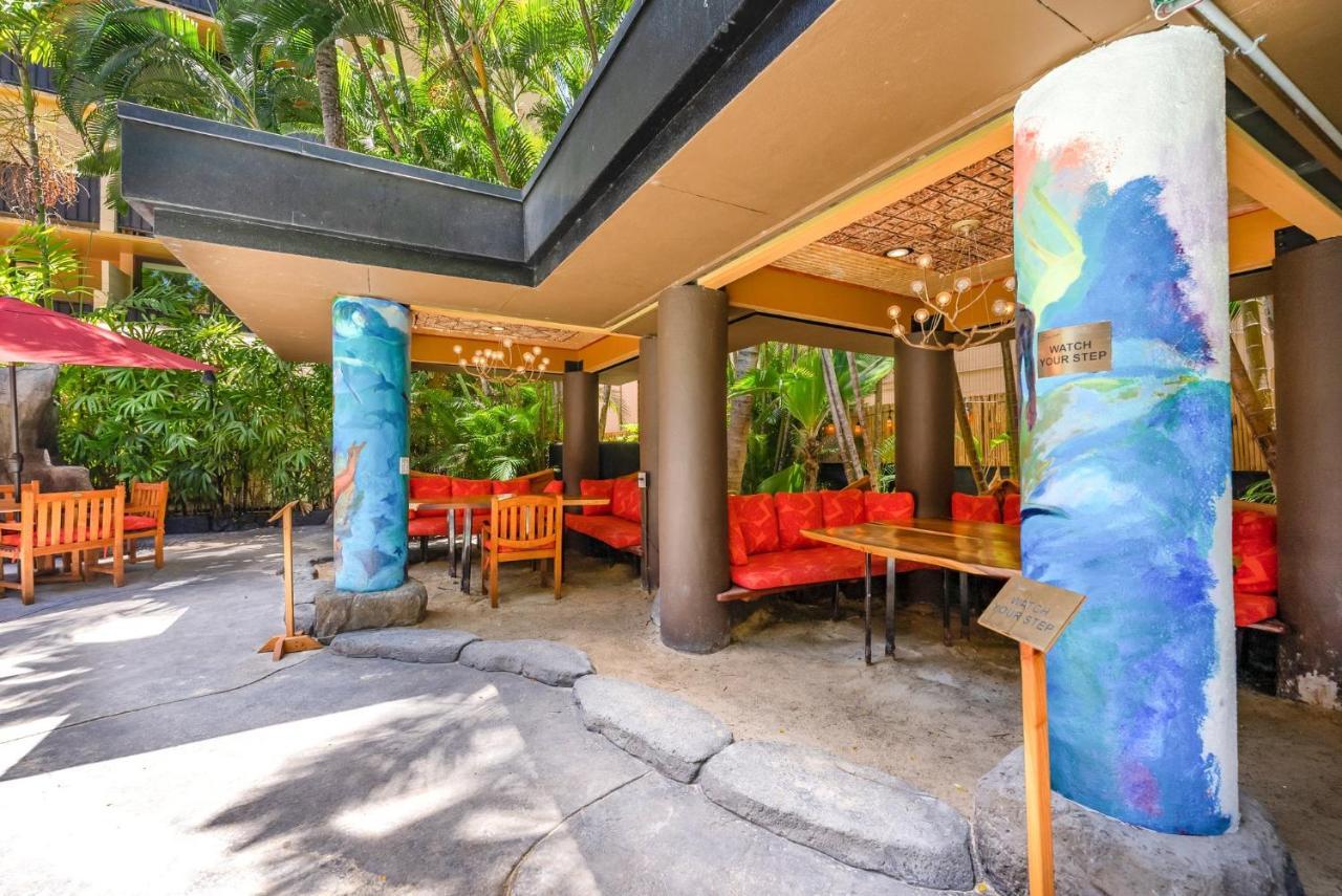 Expansive Lanai W/ Panoramic Views - Walk To Waikiki Beach Apartment Honolulu