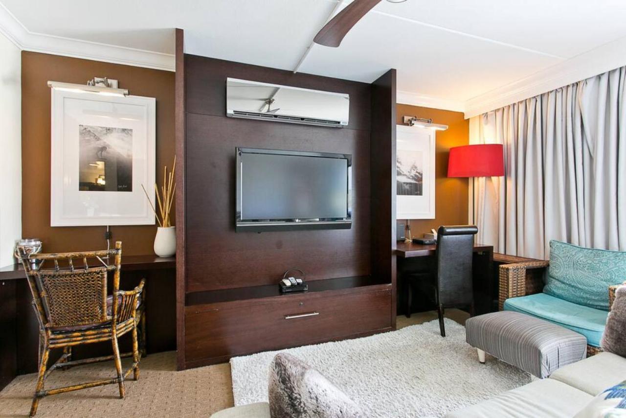 Ilikai 2127 - Spacious With Spectacular Ocean & Harbor Views *