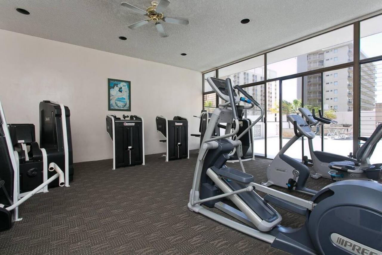 Royal Kuhio 1812 - 1br With Partial Ocean View In The Heart Of Waikiki With Free Parking! * Honolulu