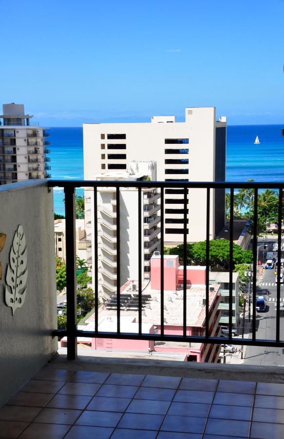 Jenny's Pineapple * Honolulu