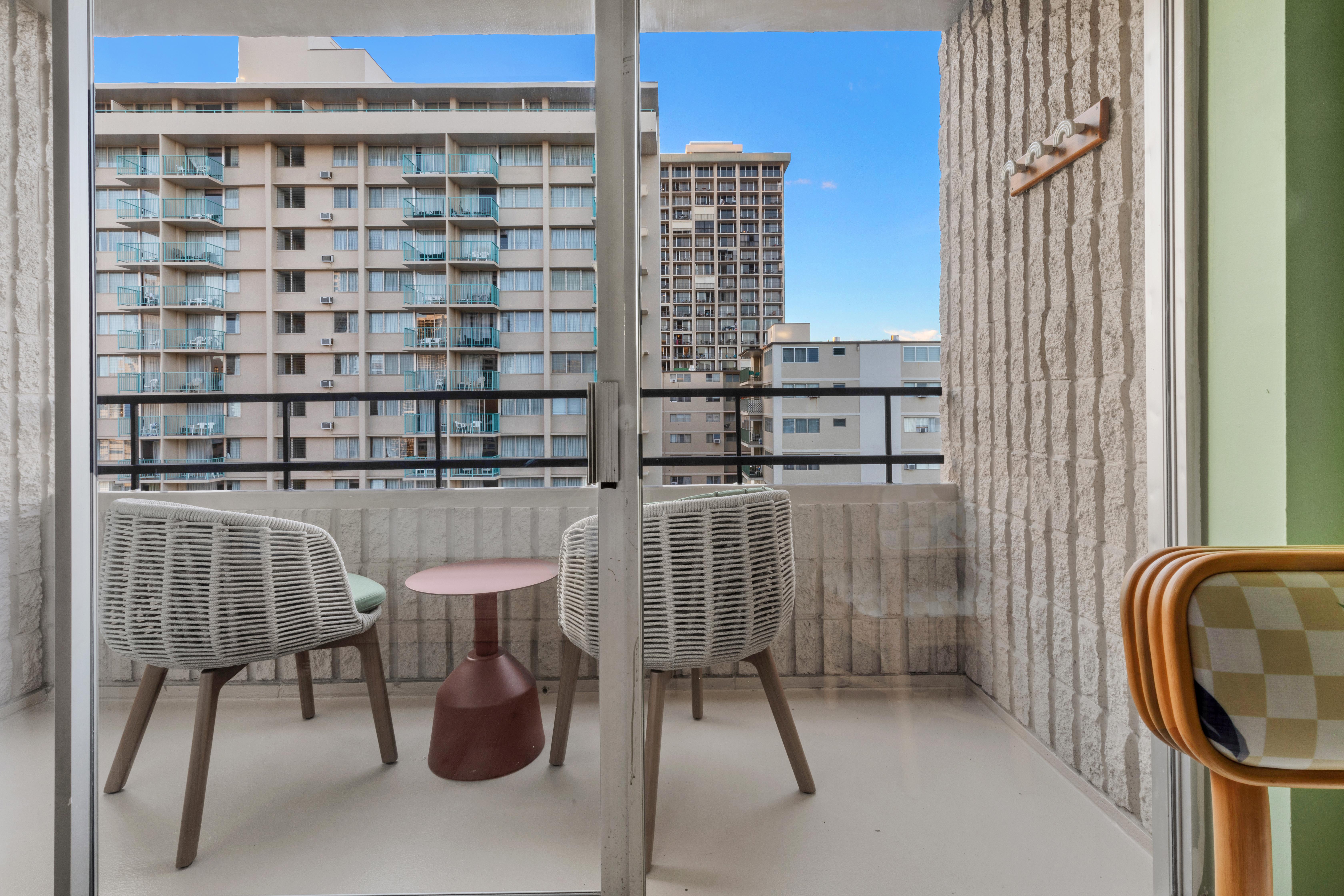 Hotel Wayfinder Waikiki - Voted 10 In Hawaii!