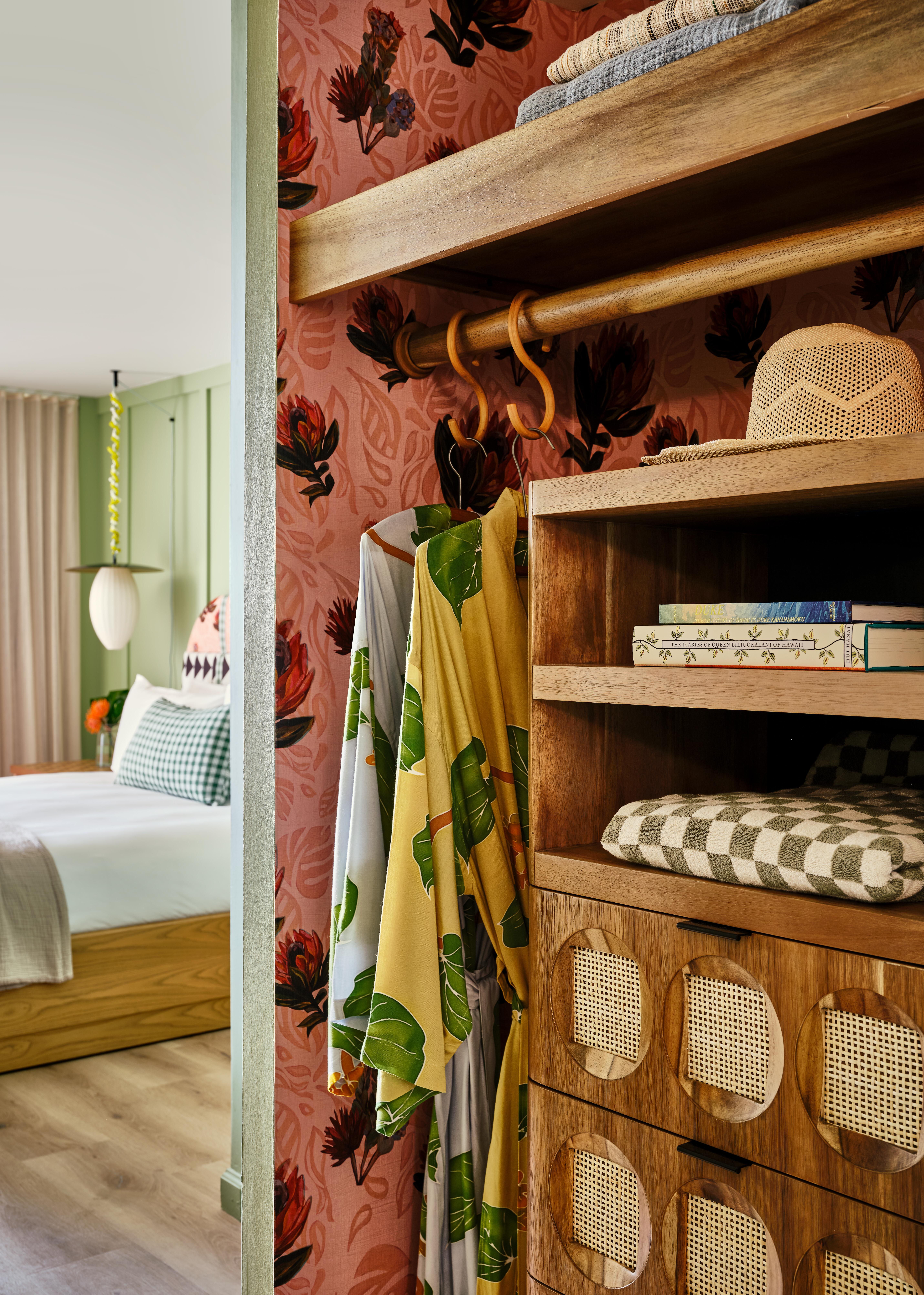 Hotel Wayfinder Waikiki - Voted 10 In Hawaii!