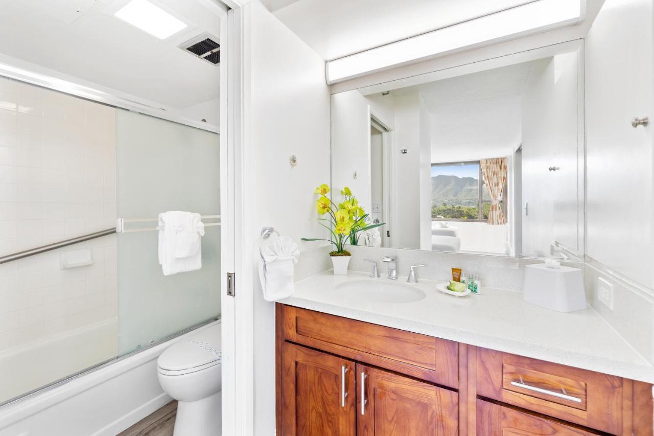 Charming Steps From Waikiki With Parking! Apartment Honolulu