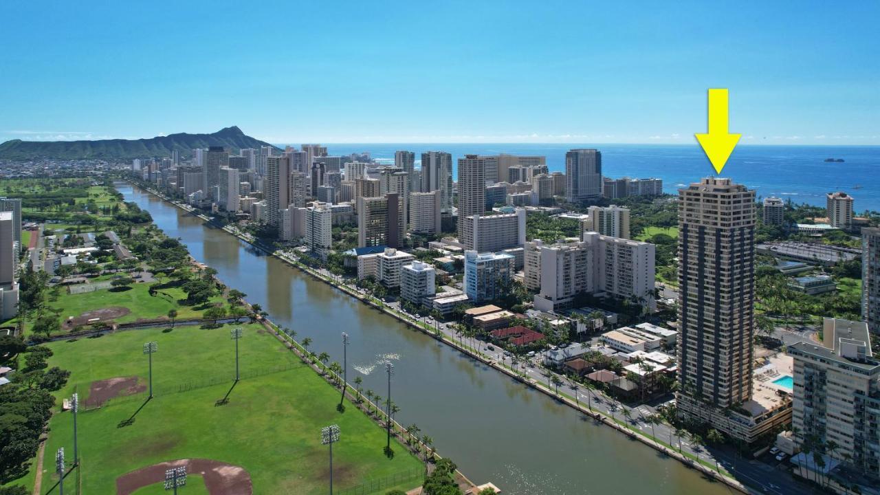 Waikiki Modern No Fee Location * Honolulu