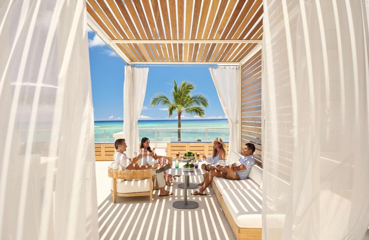 Resort Outrigger Reef Waikiki 4*