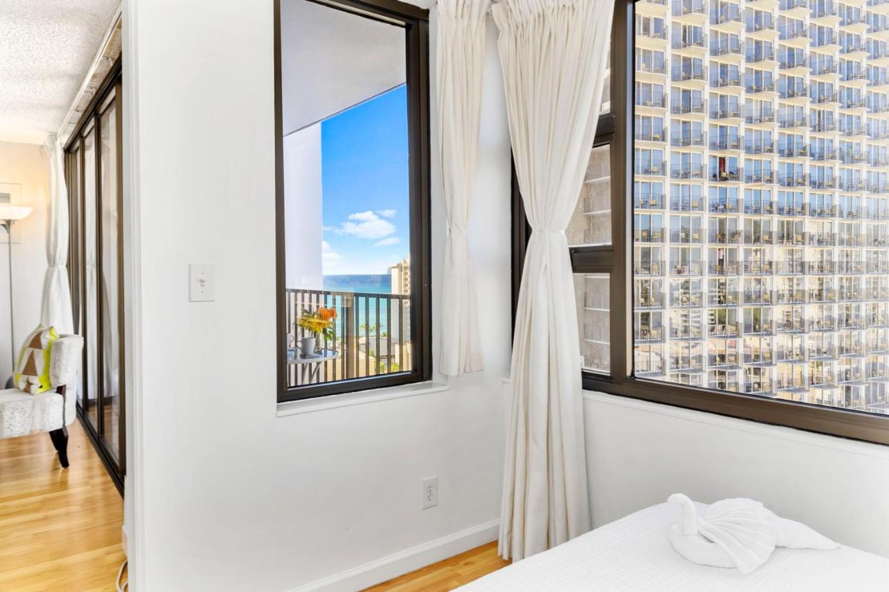 Apartment Aloha Getaway, Ocean View Near Waikiki With Free Parking