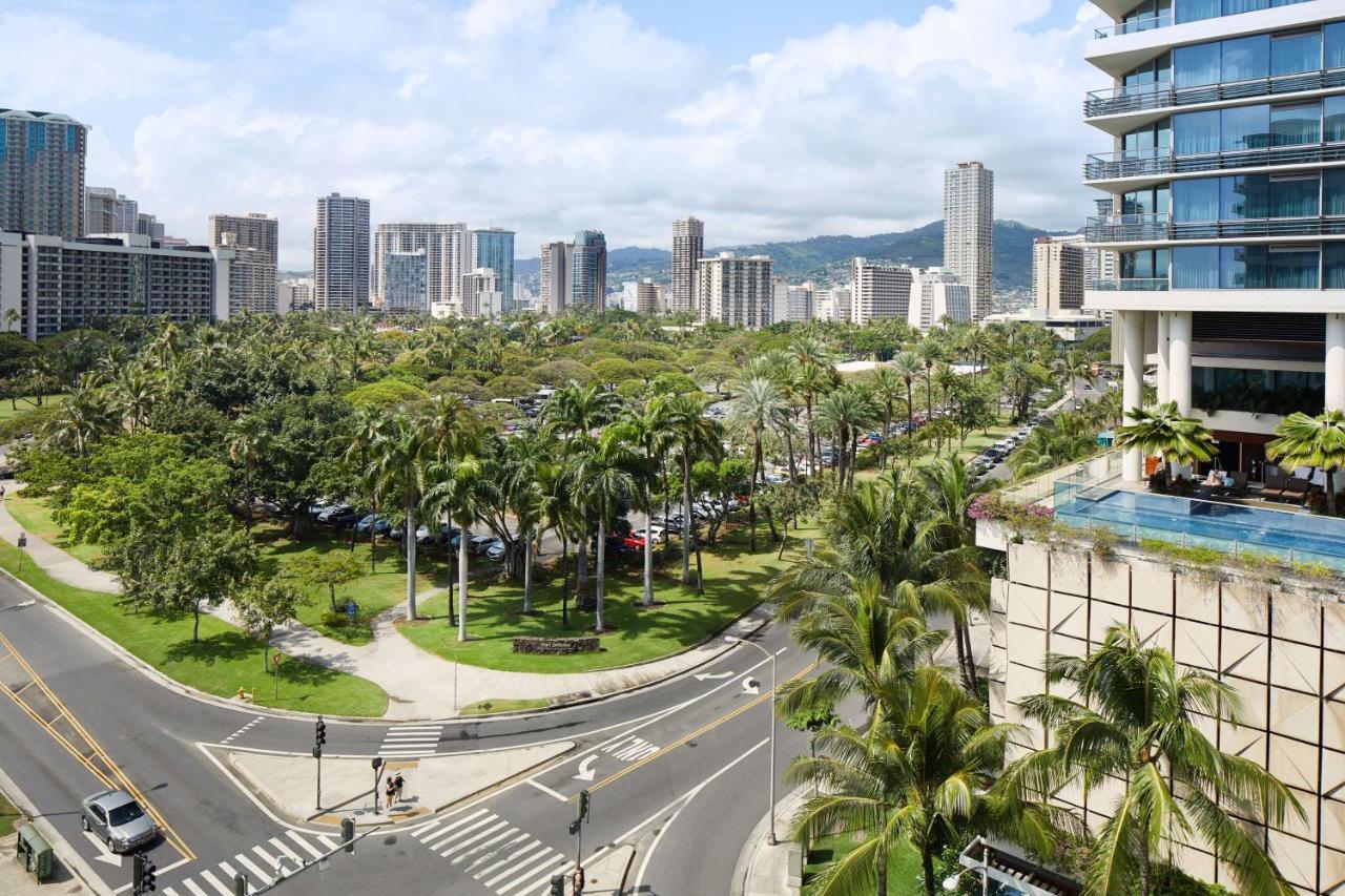 Resort Outrigger Reef Waikiki 4*
