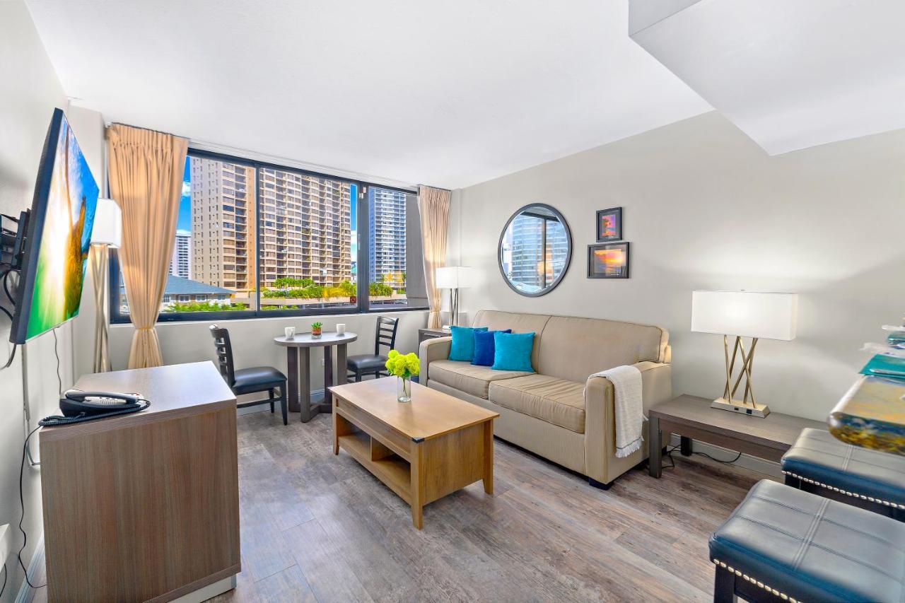 Renovated With View At Aqua Palms Waikiki * Honolulu