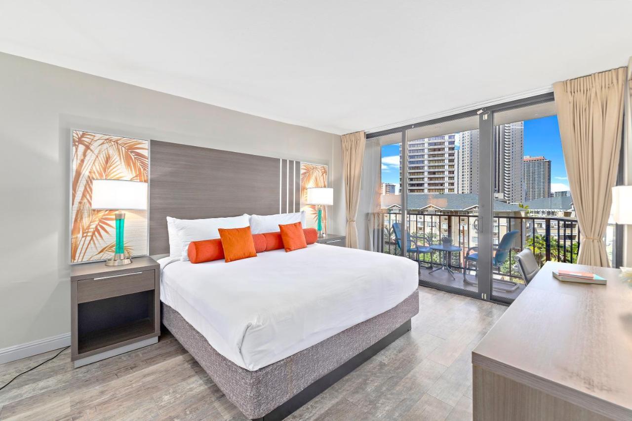 Renovated With View At Aqua Palms Waikiki * Honolulu