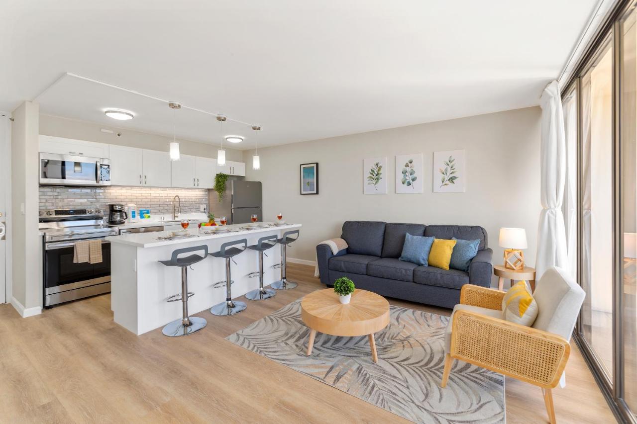 Apartment Stylish Oasis With Great Ocean And Diamond Head Views, Free Parking! *