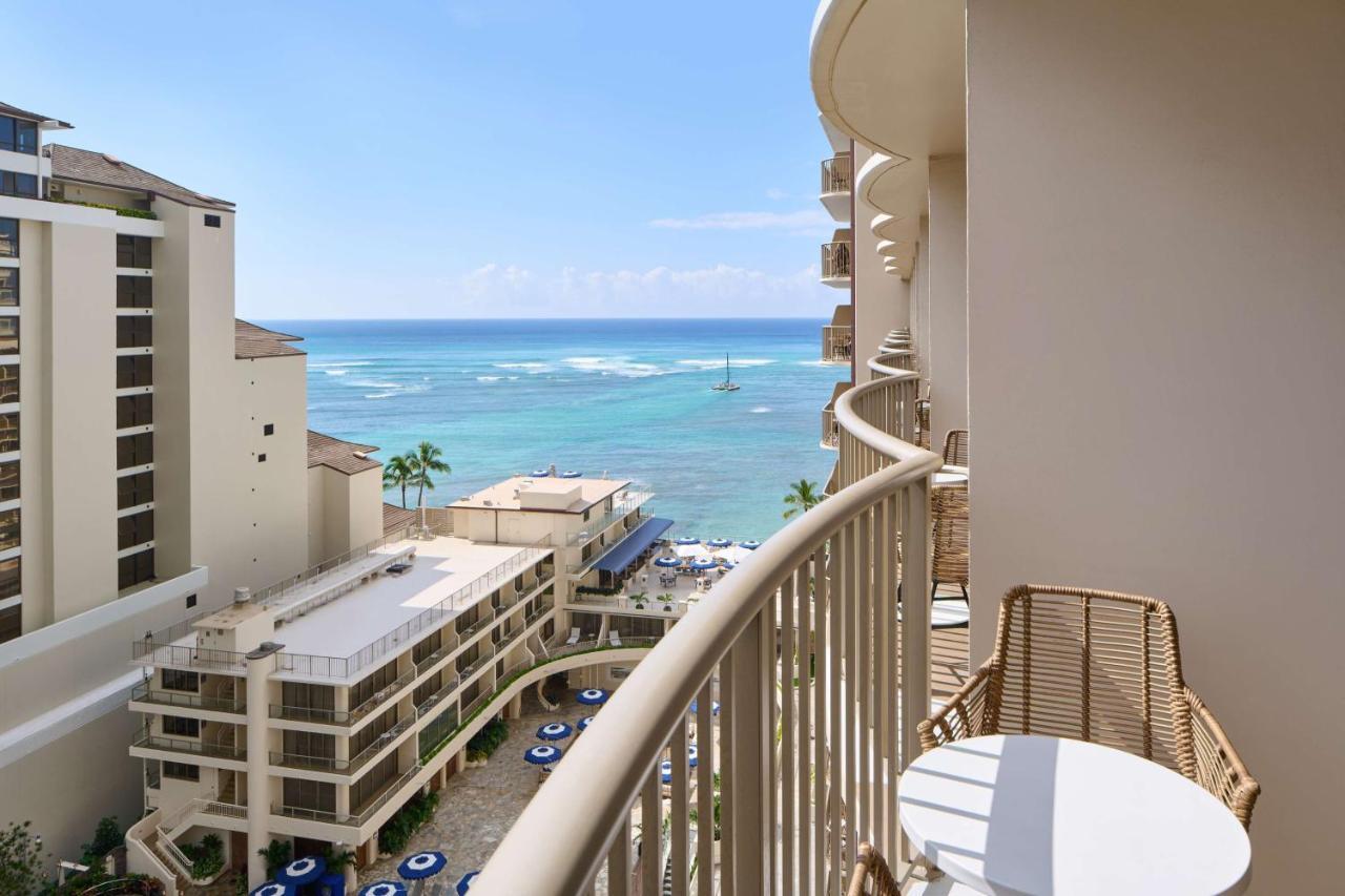 Outrigger Reef Waikiki Resort 4*