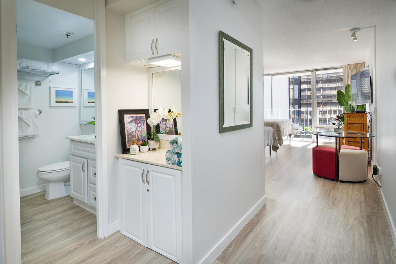 Prime Location - Waikiki Full Kitchen& Laundry 5* Honolulu