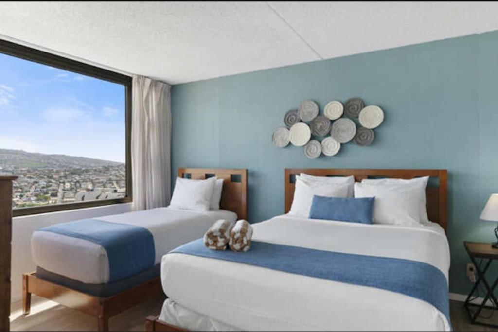 Views! Mountains, Canal, And City! Apartment *