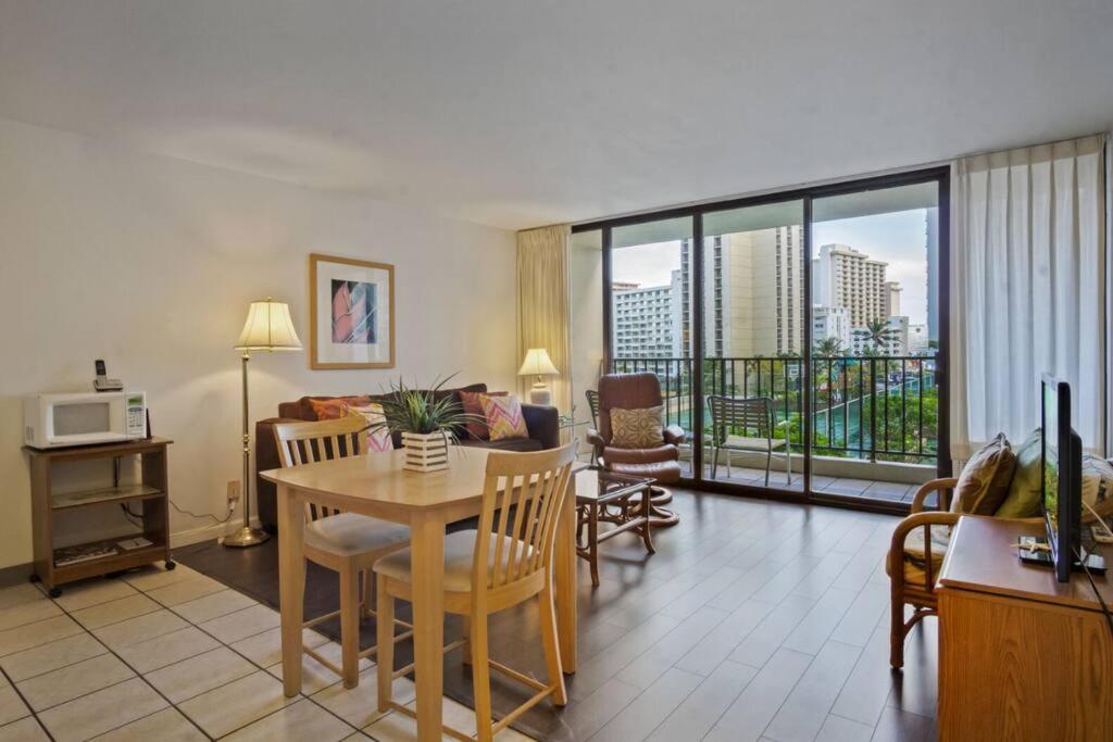 Apartment Rec Deck Suite, 1 Bed + Free Parking Honolulu