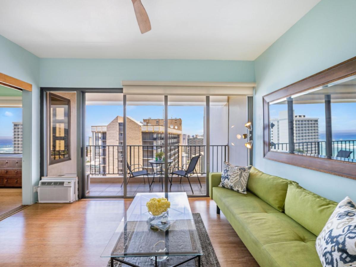 Penthouse With Fabulous Ocean View Near Waikiki Apartment