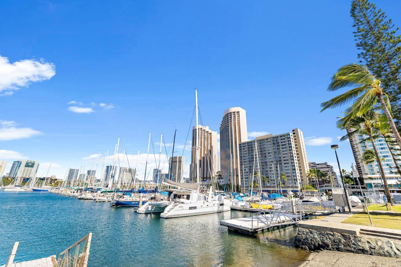 Stunning 1br Ocean View At Ilikai Marina Apartment *