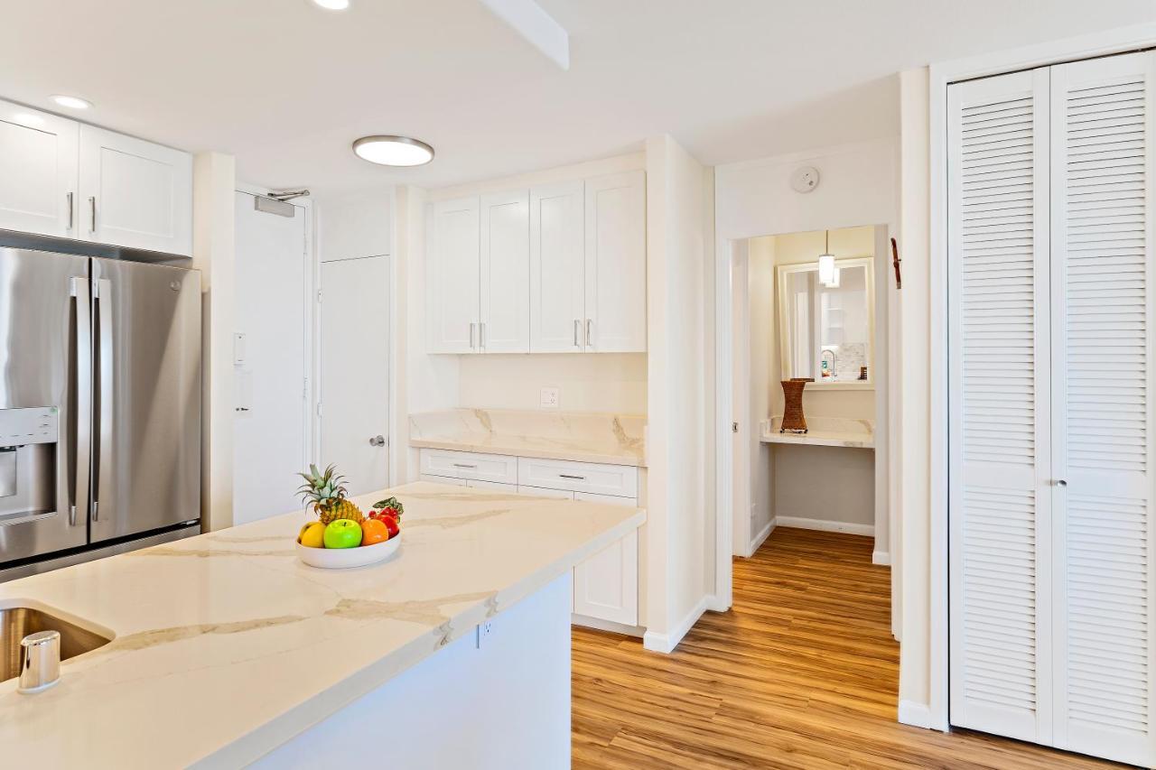 Stunning 1br Ocean View At Ilikai Marina Apartment *