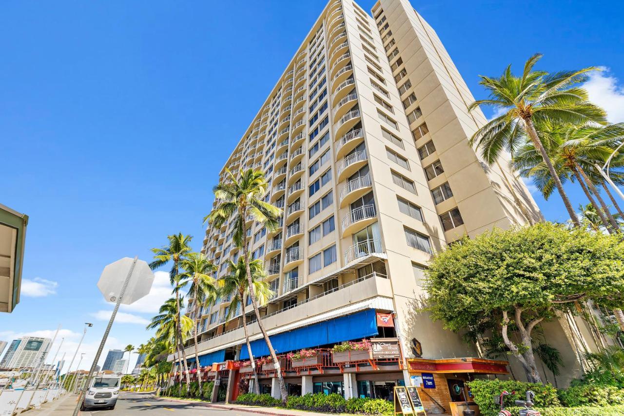 Apartment Stunning 1br Ocean View At Ilikai Marina Honolulu