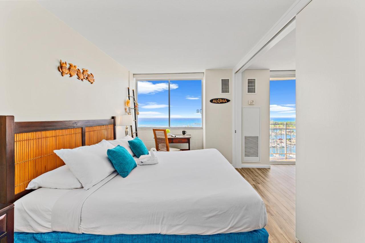 Stunning 1br Ocean View At Ilikai Marina Apartment Honolulu