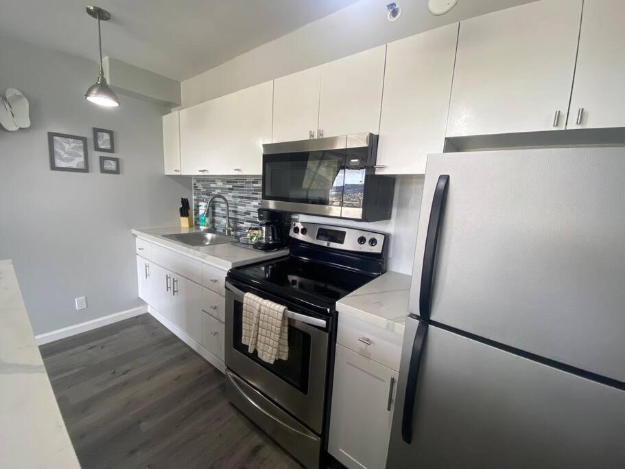 Nalu Malu 1 Bedroom @waikiki Banyan 1 Free Parking *