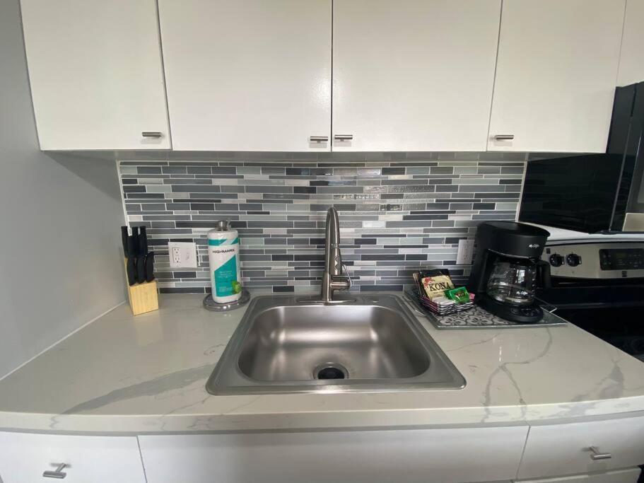 Nalu Malu 1 Bedroom @waikiki Banyan 1 Free Parking Apartment *