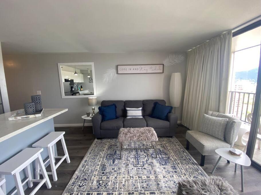 Apartment Nalu Malu 1 Bedroom @waikiki Banyan 1 Free Parking *