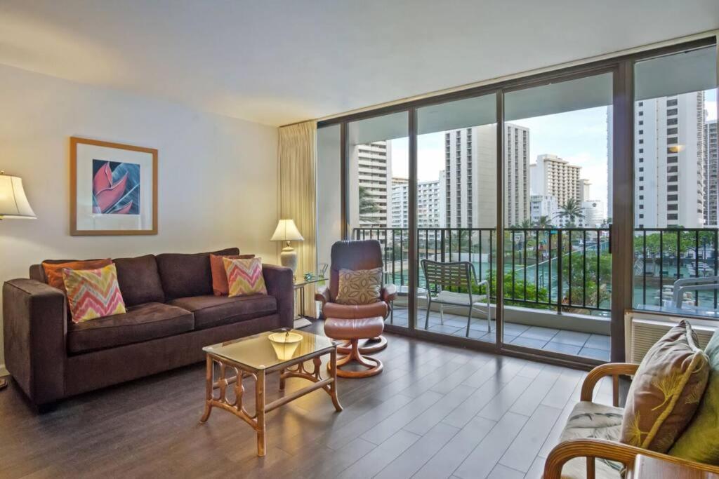 Rec Deck Suite, 1 Bed + Free Parking *
