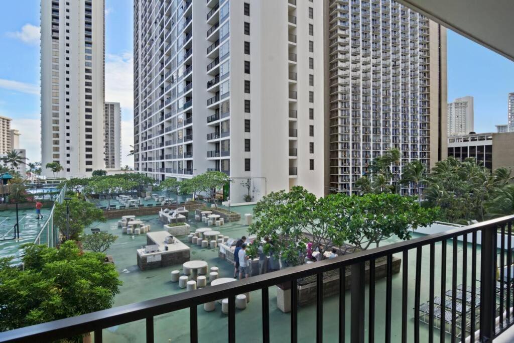 Rec Deck Suite, 1 Bed + Free Parking *