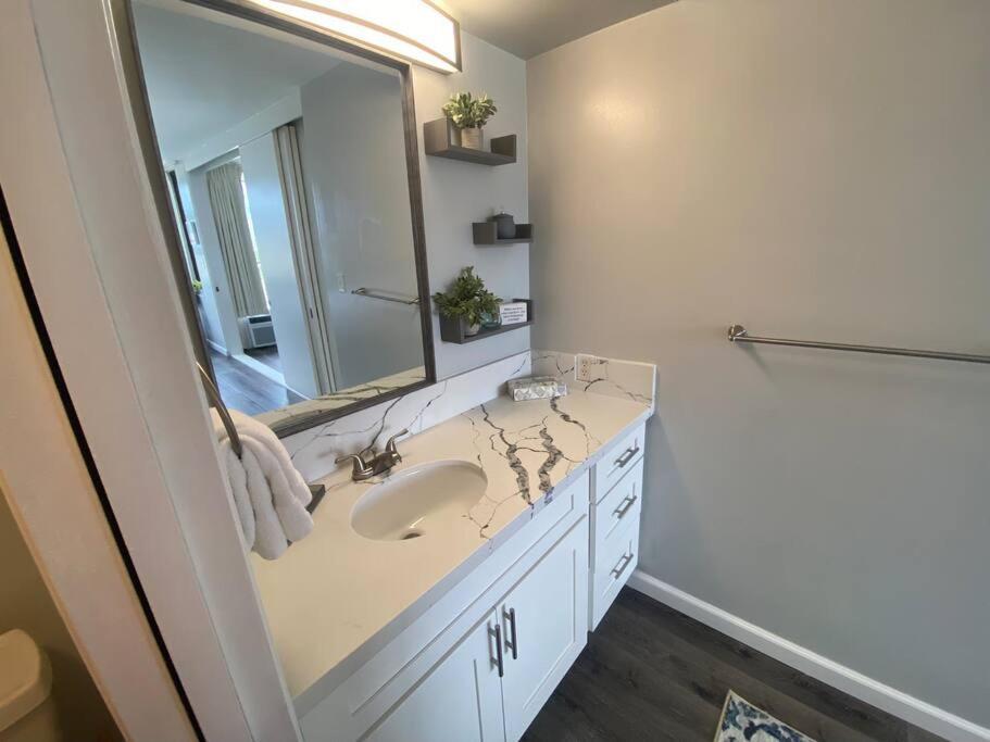 Nalu Malu 1 Bedroom @waikiki Banyan 1 Free Parking Apartment Honolulu